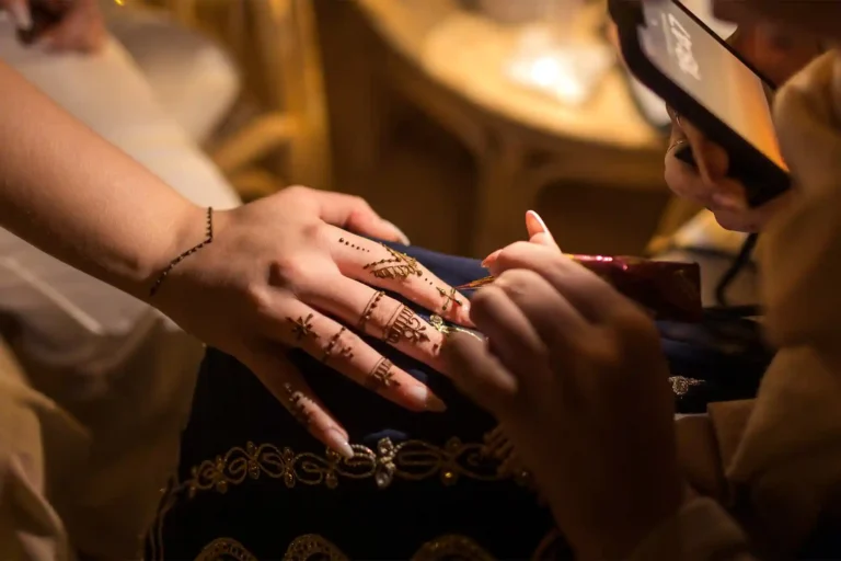 Henna-1.webp